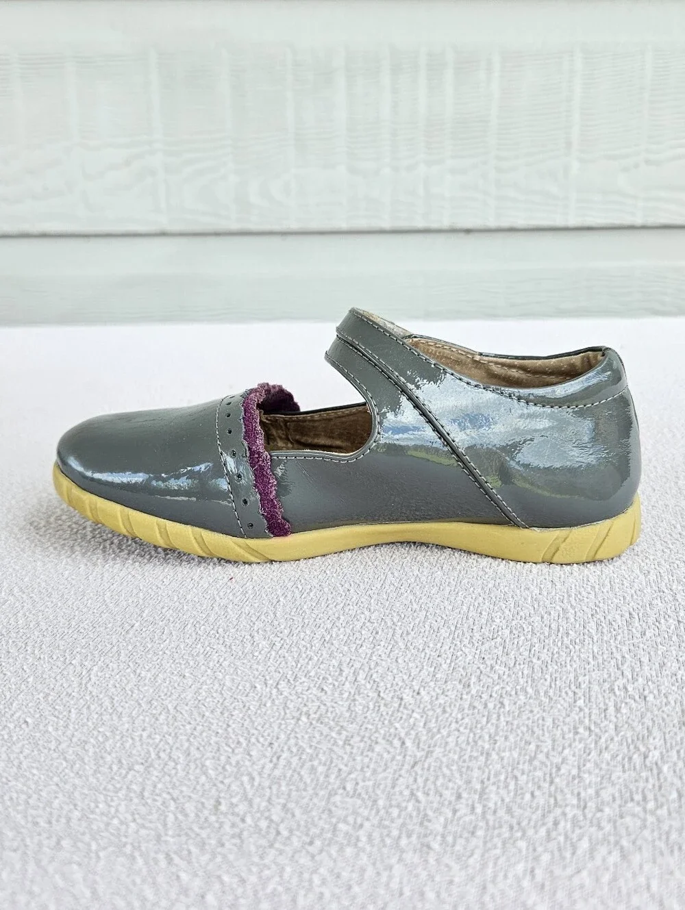 Livie & Luca Bluebell Mary Jane Girl SZ 11 Grey Patent Leather Purple Flat